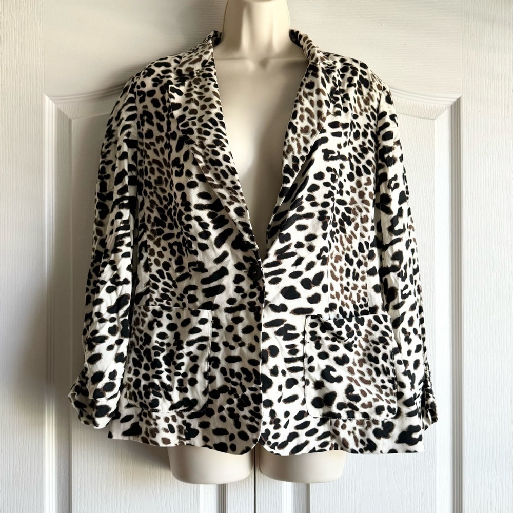 Chico’s Leopard Print Blazer - Picture 2 of 10